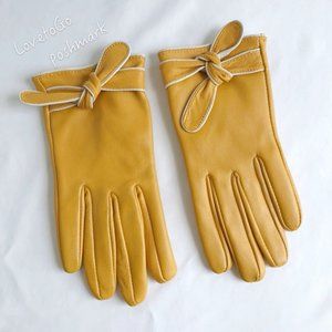 Sheepskin Leather Gloves Bow white trim detail S
